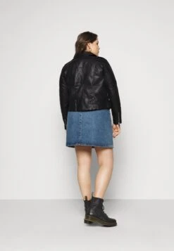 Vero Moda Curve Vmkerriultra Coated Jacket- Imitatieleren Jas - Black -Vero Moda Winkel 5eaec5e412a7422fb9dcd4242e64a37f