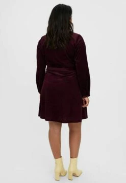 Vero Moda Curve Curve - Blousejurk - Winetasting -Vero Moda Winkel 60a05442e5f14870b364f9330b6ac6dd