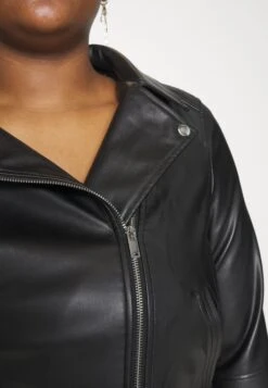 Vero Moda Curve Vmcbella Annabel Short Plus Size - Imitatieleren Jas - Black -Vero Moda Winkel 6186e703256a43eab2b099f5a266fe14