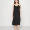 Vero Moda Petite Vmqueeny Calf Singlet Dress- Jurk - Black 2 Vero Moda Petite Vmqueeny Calf Singlet Dress- Jurk - Black -Vero Moda Winkel 6242f787e2424be4a2566ddc5d756ebd