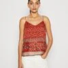 Vero Moda Vmlucy String Singlet Boho- Top - Barn Red 1 Vero Moda Vmlucy String Singlet Boho- Top - Barn Red -Vero Moda Winkel 6301fe786767493ebdb801e19b3ef730