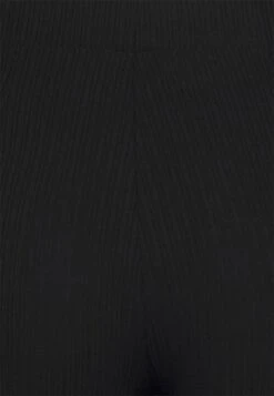 Vero Moda Petite Vmkamma Flared Cleo - Broek - Black -Vero Moda Winkel 6593941a3fe0454cb7a18a987cb3fd33