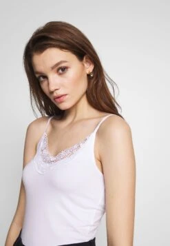 Vero Moda Vminge Singlet 2 Pack- Top - Black/Bright White -Vero Moda Winkel 65a0b27d02d549d3827faac8cbab022d