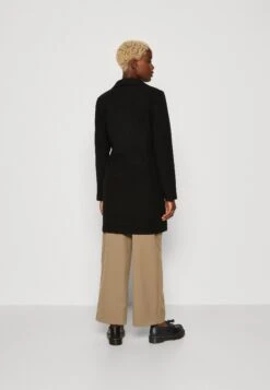 Vero Moda PopNoos - Halflange Jas - Black -Vero Moda Winkel 67d89f7bfa9644058c940a0948bb24e2