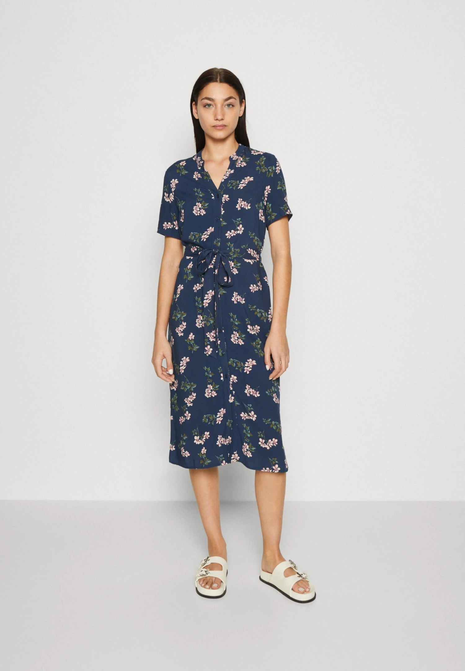 Vero Moda Vmvica S/S Ga Wvn Noos - Blousejurk - Navy/Nellie 3 Vero Moda Vmvica S/S Ga Wvn Noos - Blousejurk - Navy/Nellie