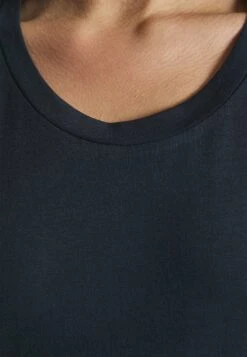 Vero Moda Petite Vmcelena Calf Dress - Jerseyjurk - Navy Blazer 17 Vero Moda Petite Vmcelena Calf Dress - Jerseyjurk - Navy Blazer -Vero Moda Winkel 6b1b89416a604db597b009f2f0ced1d9