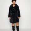 Vero Moda Curve Vmsuielly Long Faux Coat Plus Size - Mantel - Black -Vero Moda Winkel 6be49879b281474dab7c03f868b0bb11