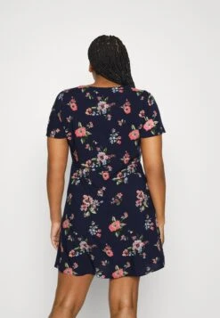 Vero Moda Curve Vmeasy Ss ShortR1 Wvn Ga Cur - Jurk - Navy Blazer -Vero Moda Winkel 6c62614ff40b4332a57590eea15f41c3