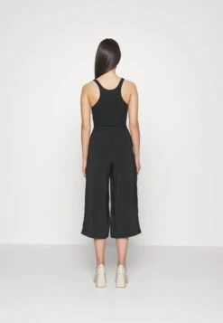 Vero Moda Petite Vmcoco Culotte Pant Wvn Ptt - Broek - Black -Vero Moda Winkel 6c7712fb67644c04981b18da79b89d11