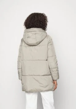 Vero Moda Vmgemmaflora - Winterjas - Laurel Oak 9 Vero Moda Vmgemmaflora - Winterjas - Laurel Oak -Vero Moda Winkel 73d4693231b347c080b5f06f30c7fa2c