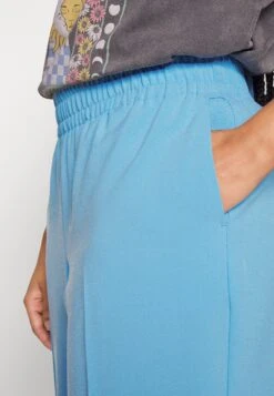 Vero Moda Curve Vmsadiasui Wide Solid Pant- Broek - Little Boy Blue -Vero Moda Winkel 7a5f123e33a742dba04067b1b819fb42
