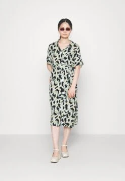 Vero Moda Petite Vmmenny Calf Shirt Dress - Blousejurk - Navy Blazer/Mette -Vero Moda Winkel 7bc70d1536d345cfacc1f5c1d2a7f709