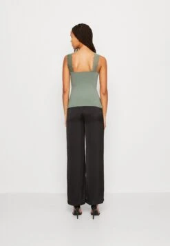 Vero Moda Vmrosa - Top - Laurel Wreath -Vero Moda Winkel 7d46999e9dc54b958b699c06e74eb9cb