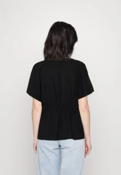 Vero Moda Vmmymilo Wide Wrap - T-Shirt Print - Black -Vero Moda Winkel 7da2482c94cc48dbbef2cd079a556f0c