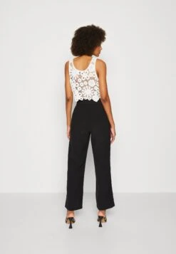 Vero Moda Carmen Pull-On Noos - Broek - Black -Vero Moda Winkel 82d21a73c9e04766ba01fbb97d9d7920