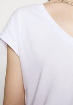 Vero Moda Vmfilli Ss V-Neck Ga Noos - T-Shirt Basic - Bright White -Vero Moda Winkel 83b5b83d883745a4b821939f8484e20b