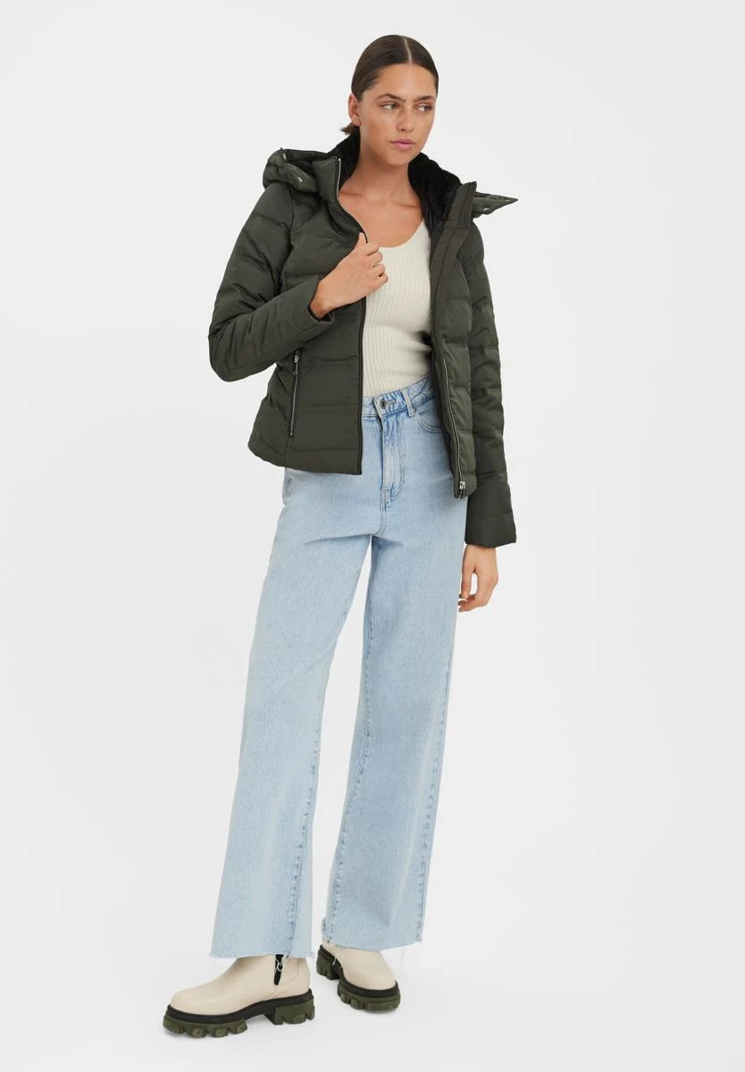 Vero Moda Boos - Gewatteerde Jas - Peat 4 Vero Moda Boos - Gewatteerde Jas - Peat - Afbeelding 2