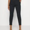Vero Moda Petite Vmbailey Paperbag Belt Pants - Broek - Black -Vero Moda Winkel 8650d4e31df042ff960829b7af8ea32f