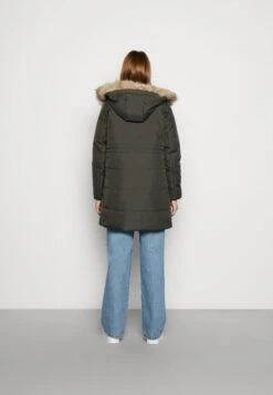 Vero Moda Maddison- Winterjas - Peat -Vero Moda Winkel 8b45c087301846f1abd3c454ca5b6a42