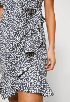 Vero Moda Vmhenna Wrap Frill- Jurk - Ombre Blue -Vero Moda Winkel 8c242451048f461380ae2b374e6f0ac8