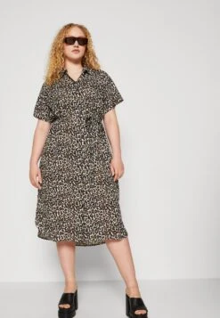Vero Moda Curve Vmbumpy Shirt Dress Curve- Blousejurk - Oatmeal -Vero Moda Winkel 8c699f29e3e349eb83ab48af891a6c4b