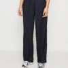 Vero Moda Vmnimilea Straight Pant - Broek - Navy Blazer 1 Vero Moda Vmnimilea Straight Pant - Broek - Navy Blazer -Vero Moda Winkel 8d4aa9d2ef694f61b4bbf6735c6b7b28