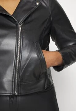 Vero Moda Curve Vmcbella Annabel Short Plus Size - Imitatieleren Jas - Black -Vero Moda Winkel 8dd0dcf85dfc438c9c83eda3524a2af7