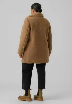 Vero Moda Curve Teddy - Winterjas - Tigers Eye -Vero Moda Winkel 8eda78ea7533416e9d5b3e683436b086