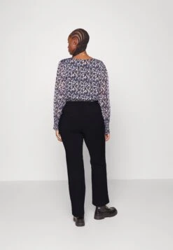 Vero Moda Curve Vmsus Straight Solid Pant - Broek - Black -Vero Moda Winkel 90658ef6cc9646f2b1e2403de1486092