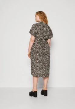 Vero Moda Curve Vmbumpy Shirt Dress Curve- Blousejurk - Oatmeal -Vero Moda Winkel 9141239b49964117a93bd5f9f8b3cb52