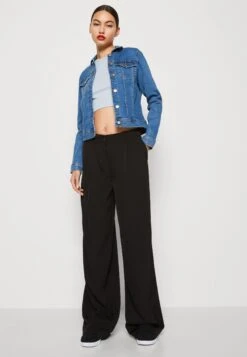 Vero Moda Vmlunadesi Wide Solid Pant - Broek - Black 11 Vero Moda Vmlunadesi Wide Solid Pant - Broek - Black -Vero Moda Winkel 9339ce4654d249a7923c1a9cb2fc8956