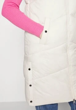 Vero Moda Uppsala Noos - Bodywarmer - Oatmeal -Vero Moda Winkel 9754976ab71f4902b055a8755d66573b