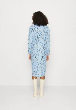 Vero Moda Vmnya Catch Calf Shirt Dress - Blousejurk - Little Boy Blue/Nuna -Vero Moda Winkel 9a93a2a4ecca4b9e9db5b15b42ff78b6