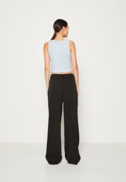 Vero Moda Vmlunadesi Wide Solid Pant - Broek - Black 10 Vero Moda Vmlunadesi Wide Solid Pant - Broek - Black -Vero Moda Winkel 9b5cecc6e89e40a38eb8259ec5ba0a5c
