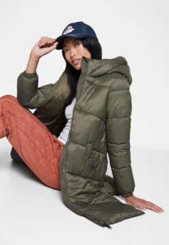 Vero Moda Vmuppsala- Winterjas - Ivy Green -Vero Moda Winkel a0ed7b4a35434ff694205dcca9a2a145