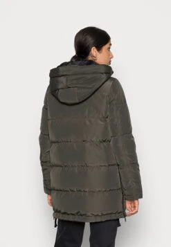 Vero Moda Oslo - Donsjas - Peat -Vero Moda Winkel a126231cecb9434ea8f13091b19156e1