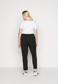 Vero Moda Curve Vmmaya Loose Solid Pant - Broek - Black -Vero Moda Winkel a139790adc3b4c6e939c47c9dc41172b