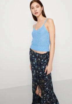 Vero Moda Vmblanca Strap Crop - Top - Little Boy Blue -Vero Moda Winkel a48ed0940de242168528deeaf7998bdc