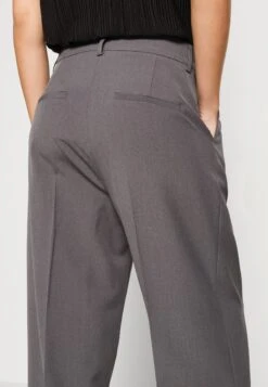 Vero Moda Vmtroian Wide Dad Pant - Broek - Grey -Vero Moda Winkel a7708545618f422ebe7b83b533983504