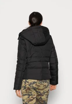 Vero Moda Boos - Gewatteerde Jas - Black -Vero Moda Winkel aaaa7ff8797c47f093783c92ce8ea6ba