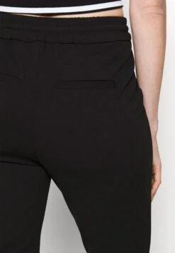 Vero Moda Tall Vmzamiraeva Loose String Pant- Trainingsbroek - Black -Vero Moda Winkel acaaaaa4934d4204aa299e91307ab434