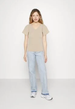 Vero Moda Vmginny V Neck - T-Shirt Basic - Eggnog 9 Vero Moda Vmginny V Neck - T-Shirt Basic - Eggnog -Vero Moda Winkel af47f0aa68bc4b339a084227b2032315