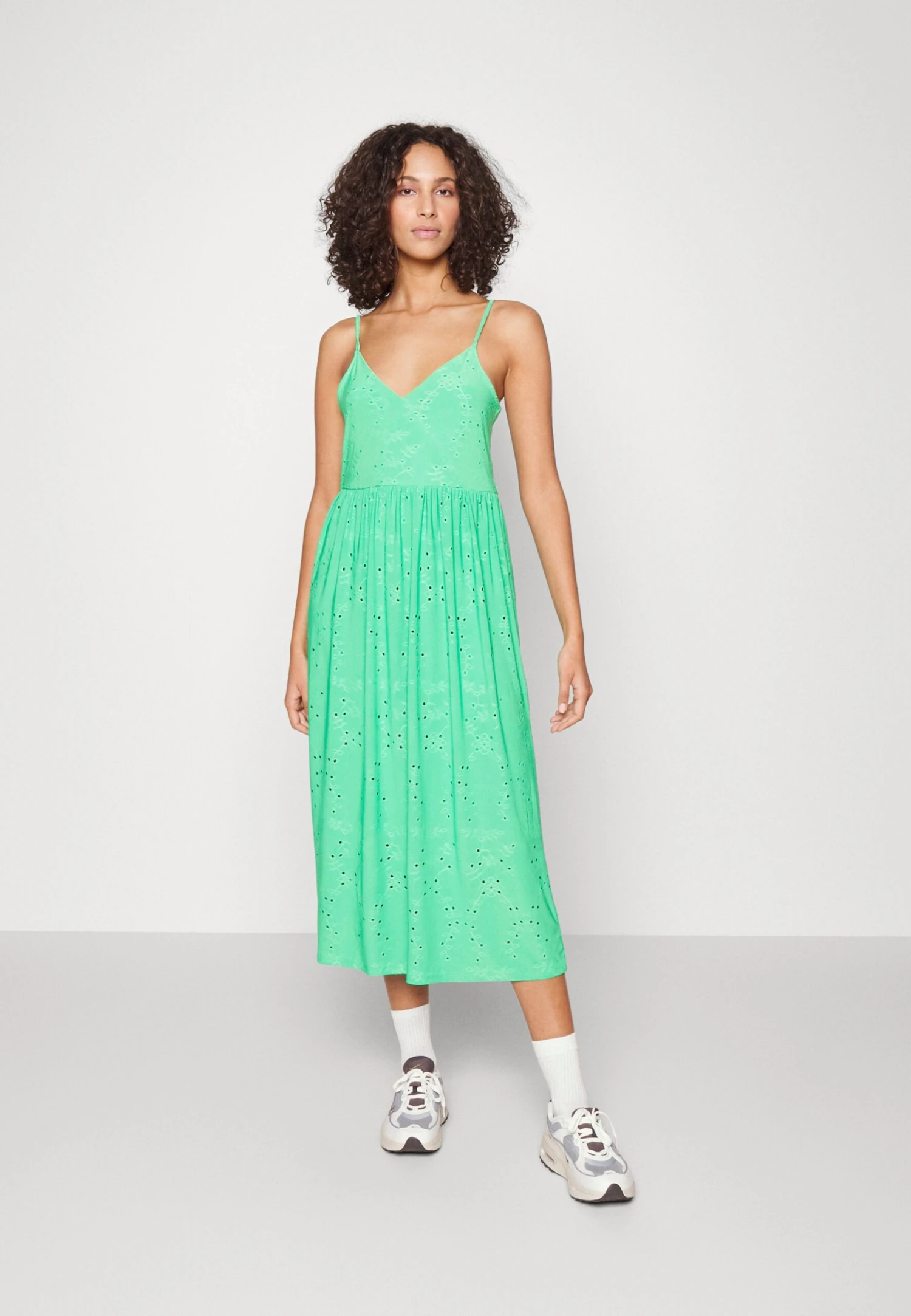 Vero Moda Tall Vmcamil Singlet Calf Dress - Jerseyjurk - Bright Green 3 Vero Moda Tall Vmcamil Singlet Calf Dress - Jerseyjurk - Bright Green