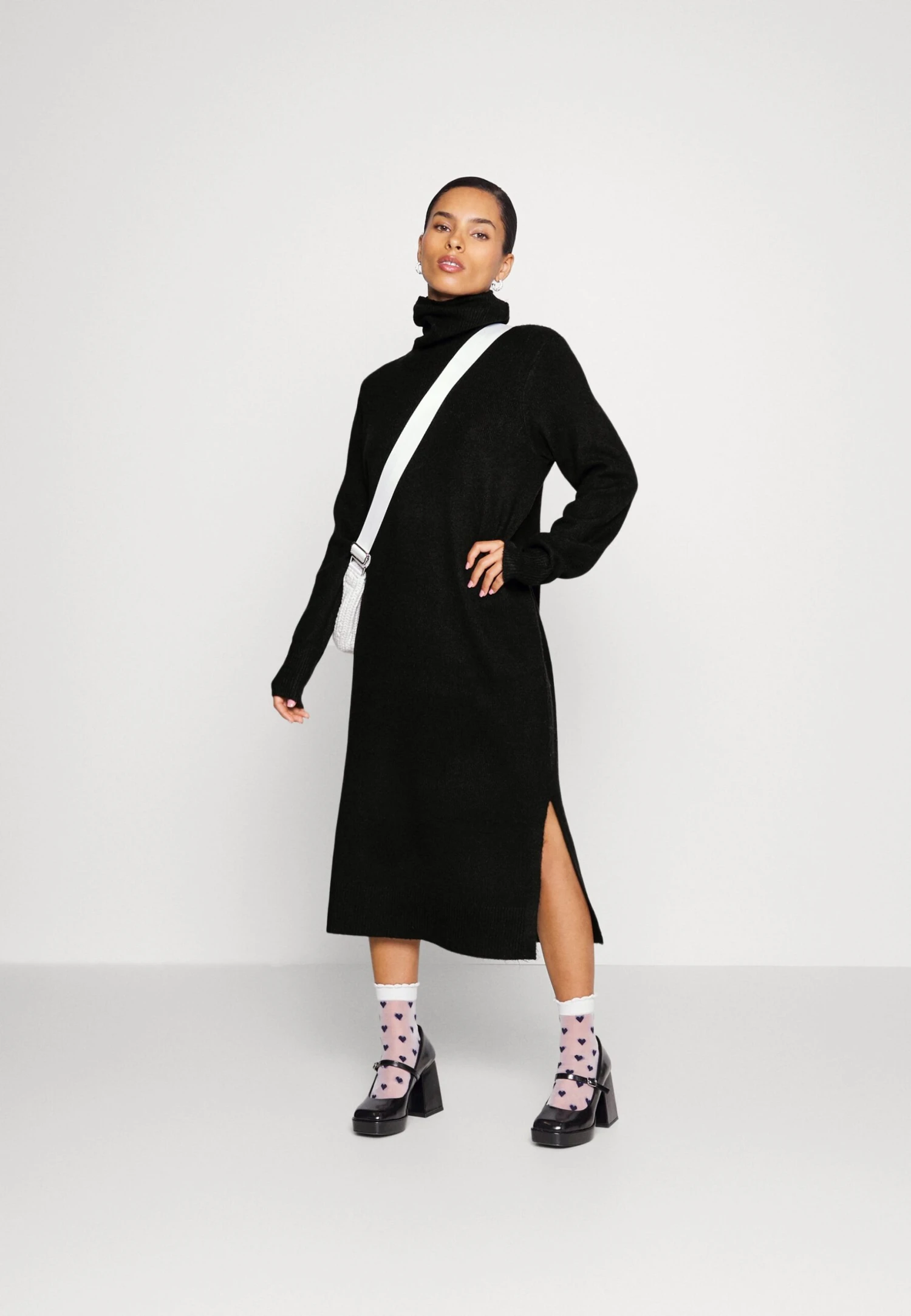 Vero Moda Petite Vmnewwind Highneck Dress - Gebreide Jurk - Black 4 Vero Moda Petite Vmnewwind Highneck Dress - Gebreide Jurk - Black - Afbeelding 2