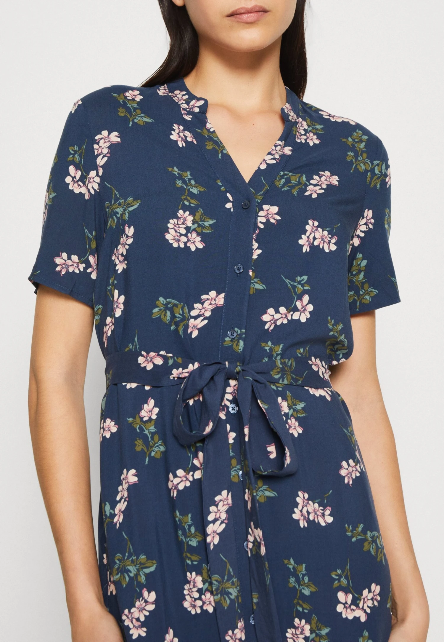 Vero Moda Vmvica S/S Ga Wvn Noos - Blousejurk - Navy/Nellie 8 Vero Moda Vmvica S/S Ga Wvn Noos - Blousejurk - Navy/Nellie - Afbeelding 6