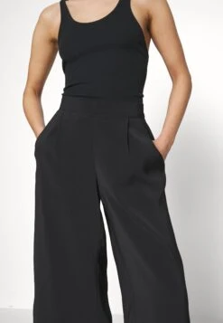 Vero Moda Petite Vmcoco Culotte Pant Wvn Ptt - Broek - Black -Vero Moda Winkel b9c311d5bbf94b22b2f3023f14533717