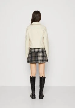 Vero Moda Vmpop Short Biker Jacket - Lichte Jas - Oatmeal Melange -Vero Moda Winkel bbca84dd61ec4f90bffb5c9cc90a59c2