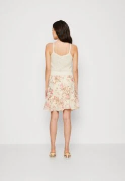 Vero Moda Vmblanca Strap Crop - Top - Birch 10 Vero Moda Vmblanca Strap Crop - Top - Birch -Vero Moda Winkel bd827ccbe9d24505841800439582117f