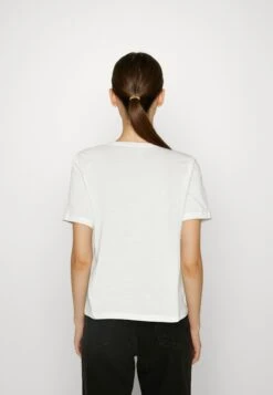 Vmcalista O Neck - T-Shirt Basic - Snow White -Vero Moda Winkel c24ca12f34b4491fb29da3368f615b17