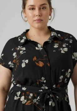 Vero Moda Curve Vmnewhallie S/S Tie Exp Cur - Blousejurk - Black -Vero Moda Winkel c42373fc8bb1416088876b305479d607